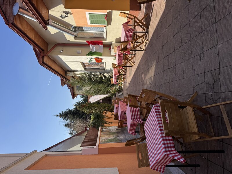 Cannoleria Baneasa angajeaza barman/ospatar